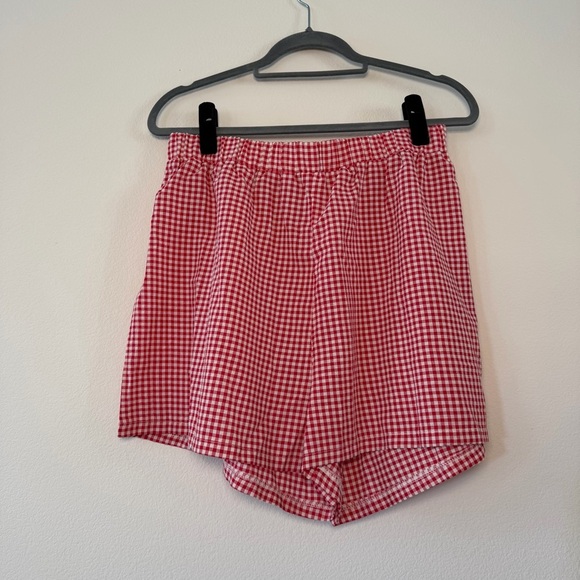 Red Gingham Sleeveless Top - Picture 5 of 5